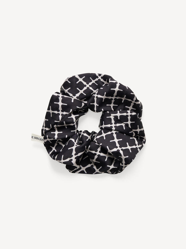 ADA SCRUNCHIE Hårstrikk Sort