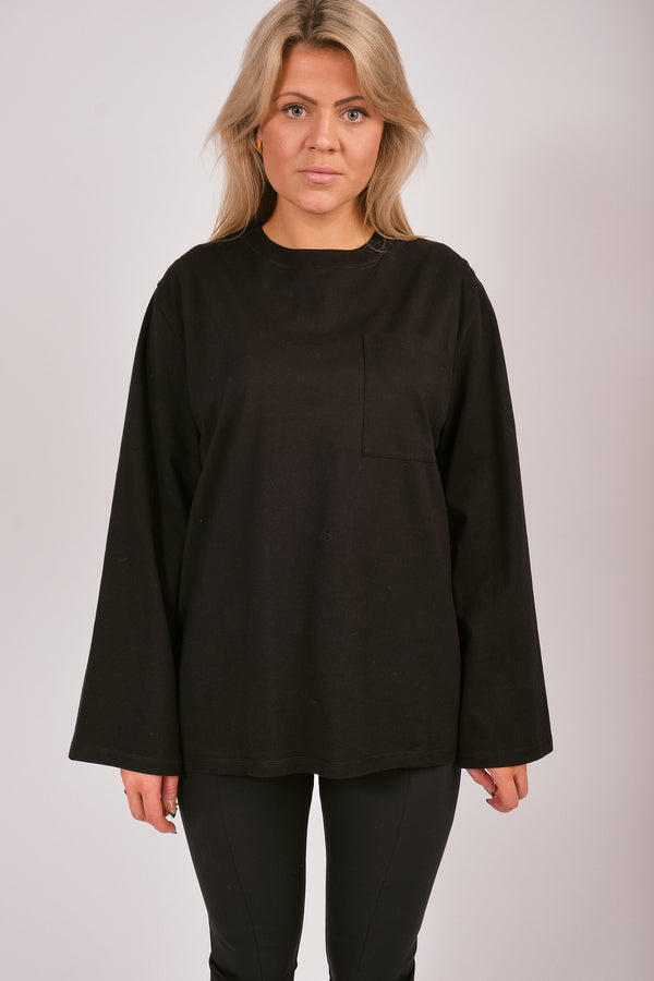 FAYEH Oversized Langermet t-skjorte Sort