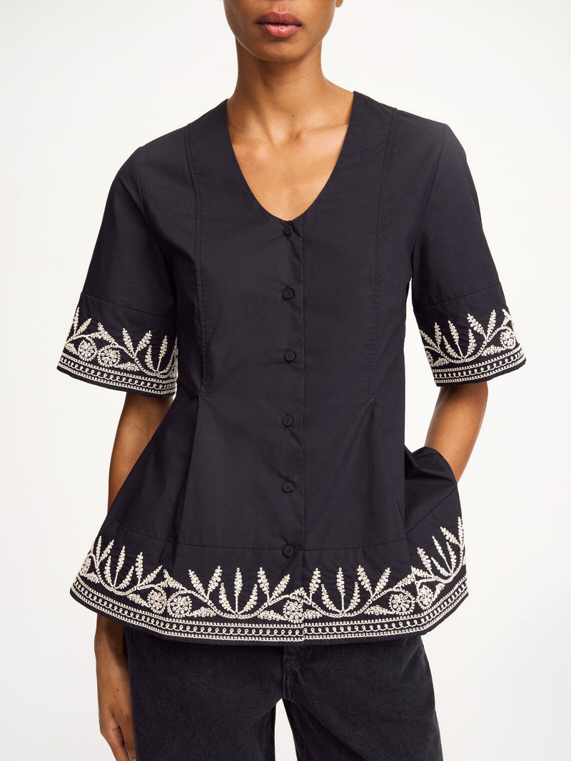 MERLINA Bluse med broderier Sort