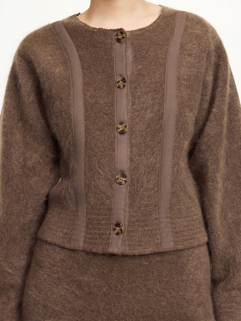 PERNILLE Cardigan Brun