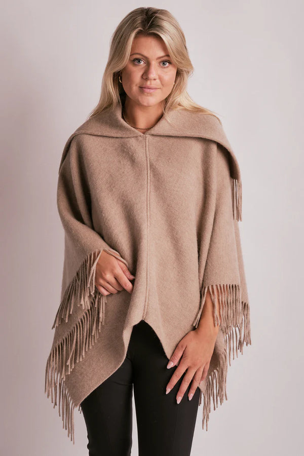 TURTMA Poncho med frynser Beige