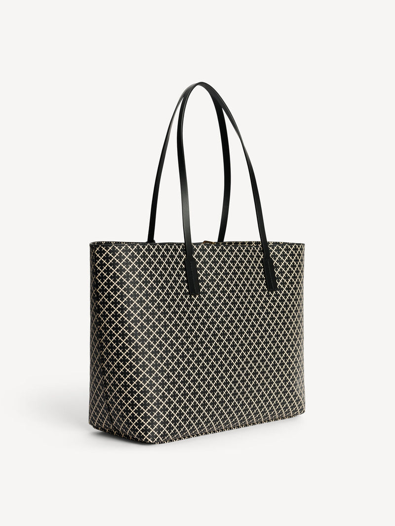 By Malene Birger Abi Tote veske i sort, med et nytt mikro-print Signature Flower-trykk, laget av polyvinylklorid med skinndetaljer.