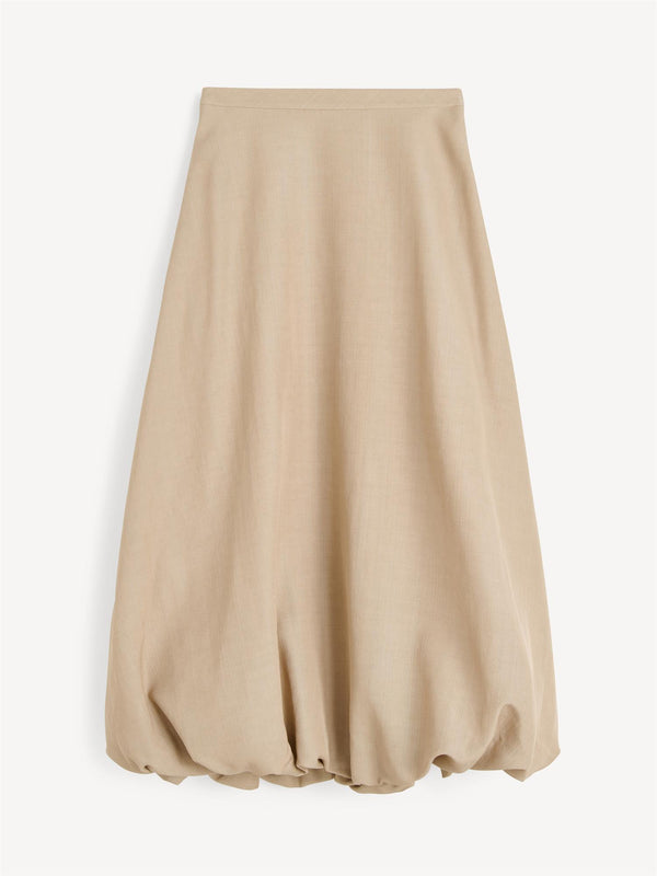 By Malene Birger Aubrey ballong-skjørt i beige, laget av en blanding av viskose og virgin ull, med en nett passform og voluminøs avslutning.