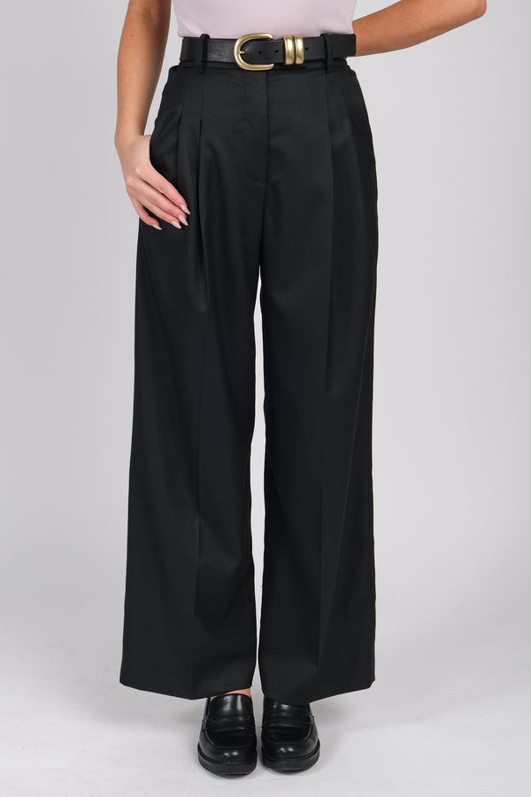 By Malene Birger Cymbria bukser i sort polyester, med en skreddersydd look, høyt liv, ledig passform og brede ben.