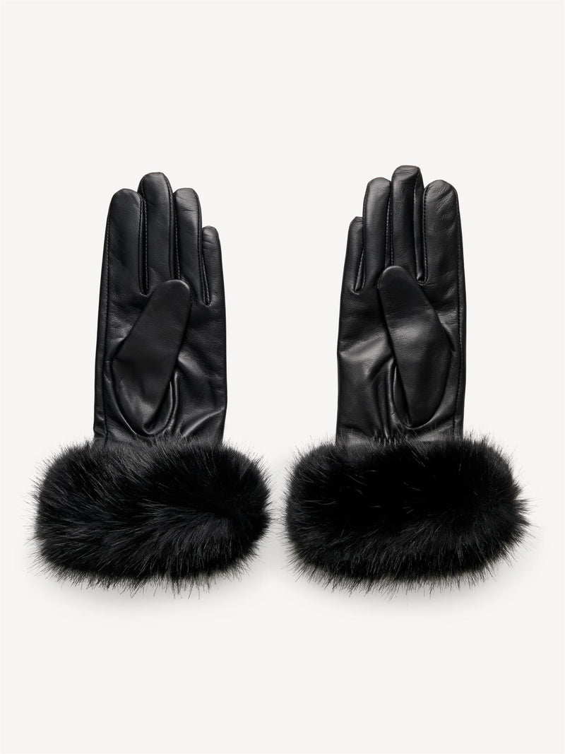 By Malene Birger Genna skinnhansker i sort, med elegant design og faux fur-avslutning, laget av 100% saueskinn.