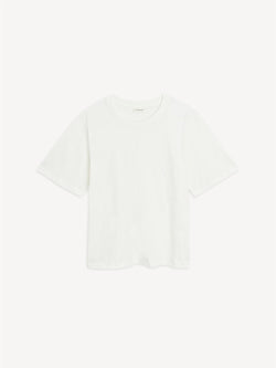 By Malene Birger Hedil t-skjorte i hvit, laget av 100% organisk bomull, med oversized passform og ribbestrikket hals.