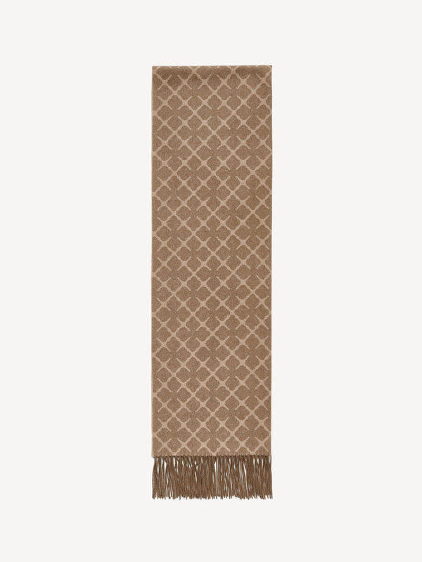 By Malene Birger Ortega skjerf i lys brun og beige ull-kasjmir, med Signature Flower-mønster.