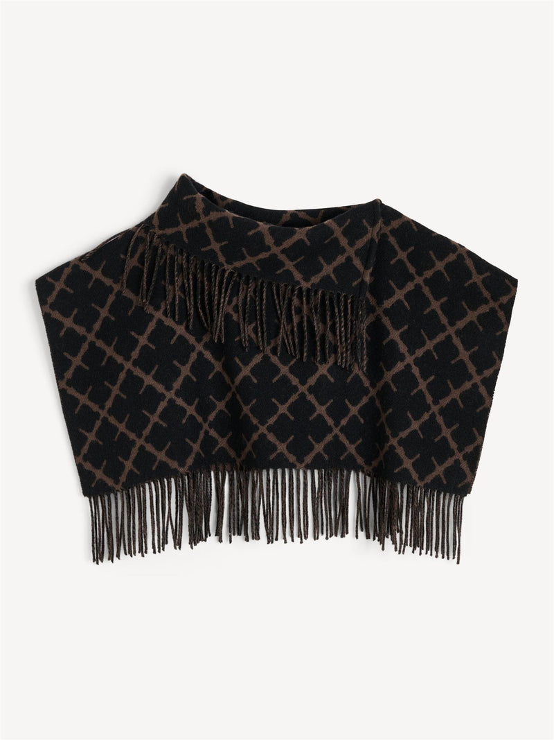 By Malene Birger Turtlos hals i mørkebrun, laget av ull og kasjmir, med Signatur Flower-mønster og nedbrettbar hals.