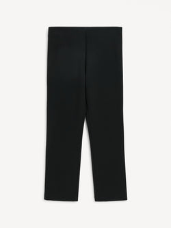 By Malene Birger Vilea bukse i svart, med strikk i livet og rette ben, laget av resirkulert polyester, polyester og elastan.