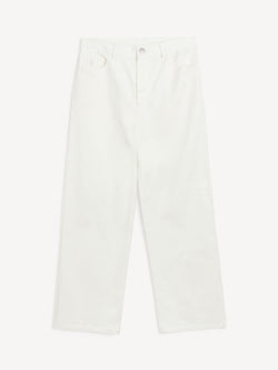 By Malene Birger Vinola jeans i hvit, laget av 100% organisk bomull med en løs passform.