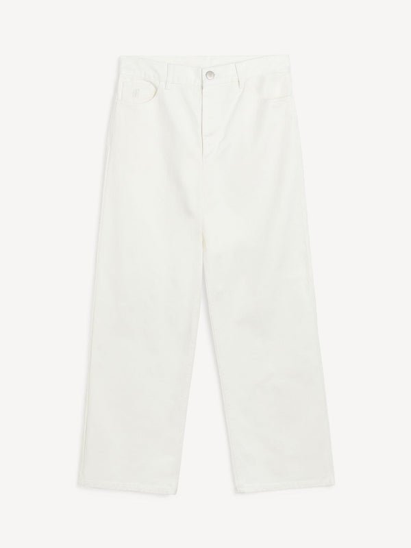 By Malene Birger Vinola jeans i hvit, laget av 100% organisk bomull med en løs passform.