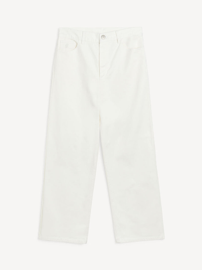 By Malene Birger Vinola jeans i hvit, laget av 100% organisk bomull med en løs passform.
