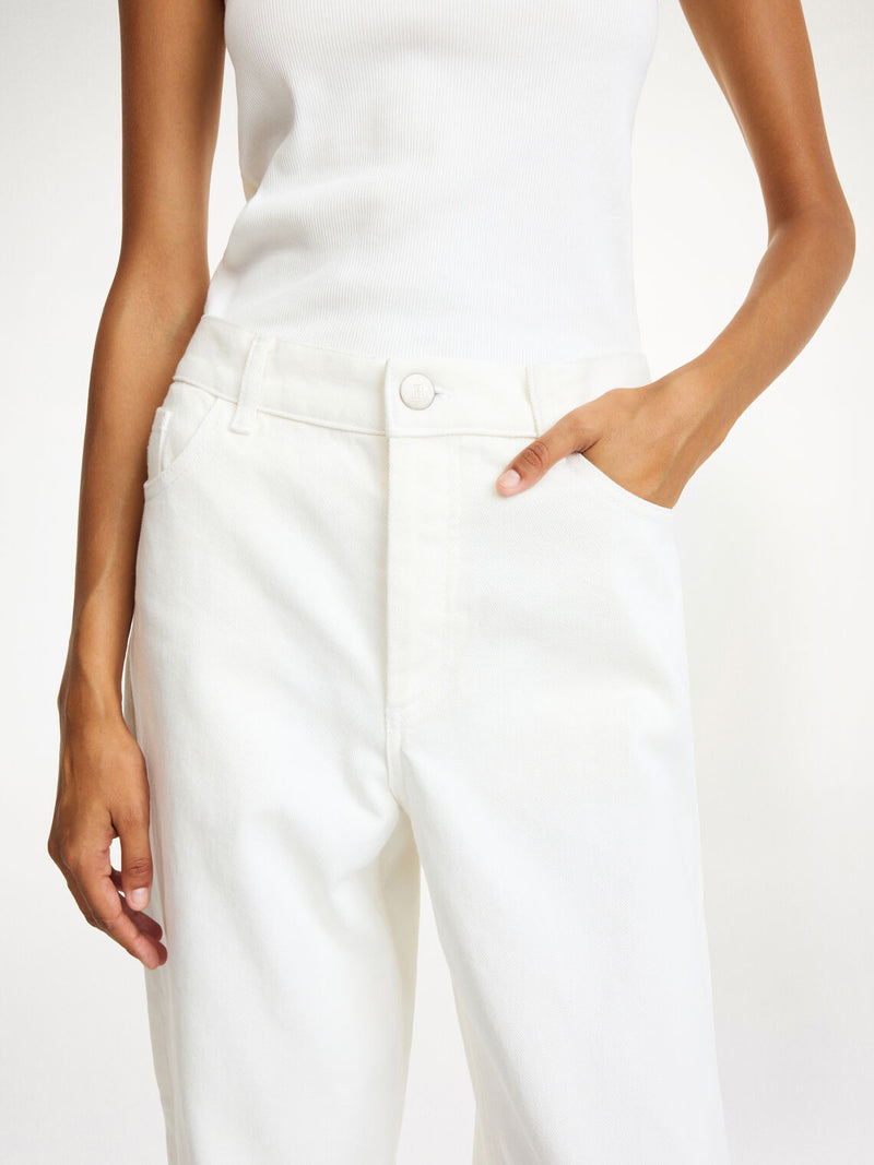 By Malene Birger Vinola jeans i hvit, laget av 100% organisk bomull med en løs passform.