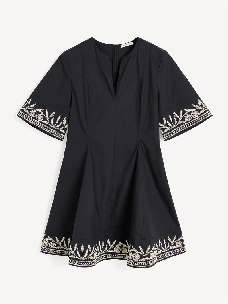 MARY kjole med lekre broderier Sort