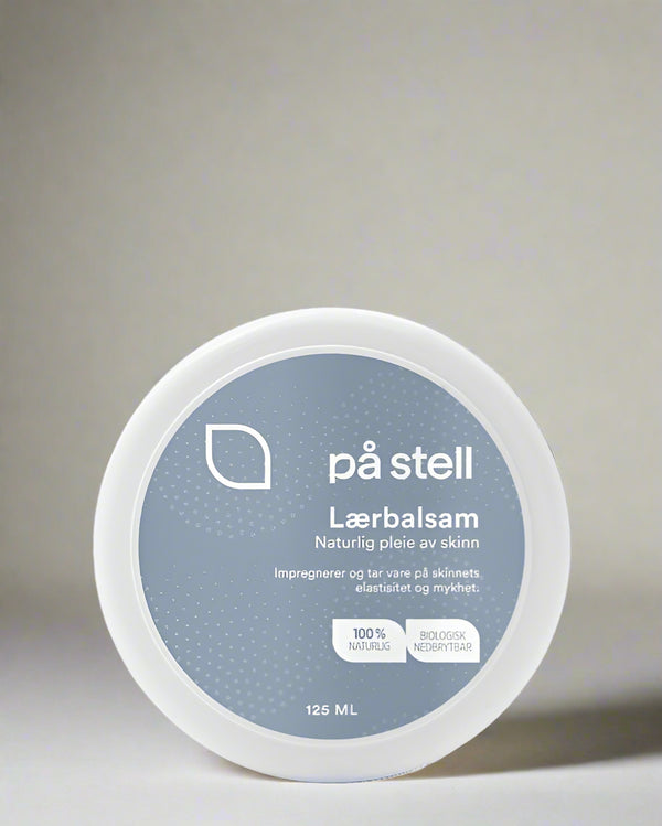 På Stell lærbalsam for skinn, som pleier og beskytter, med en naturlig sammensetning.