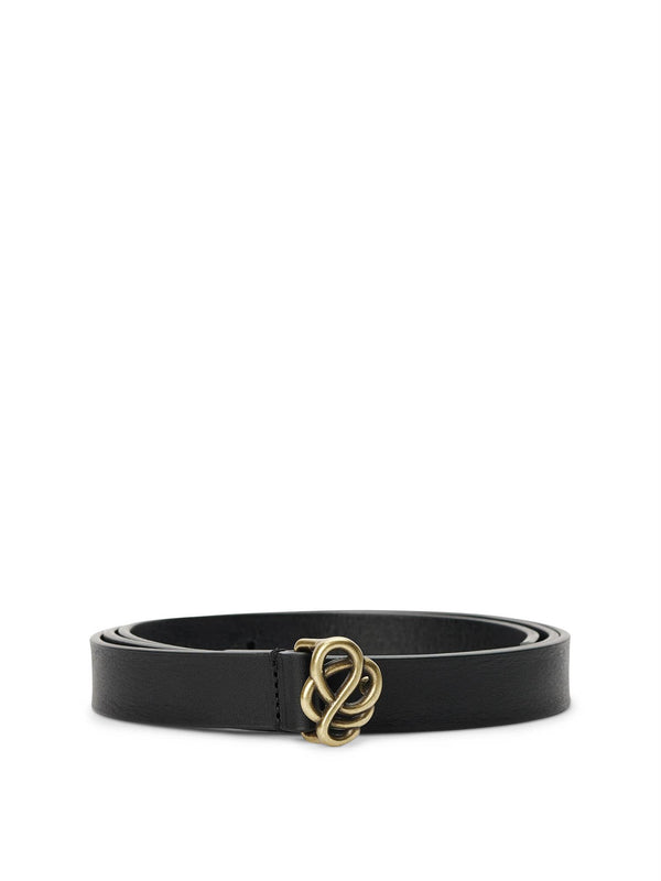 By Malene Birger Ouma belte i sort kuskinn, med en swirl-emblem beltespenne i gullfarge.
